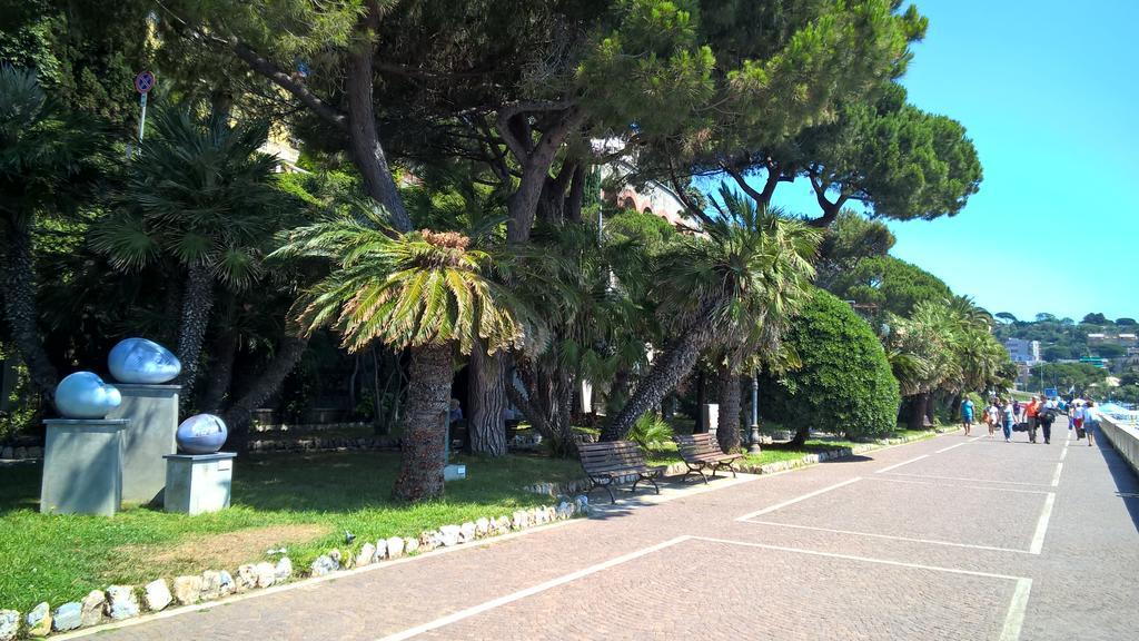 Hotel Villa Adele Celle Ligure Buitenkant foto
